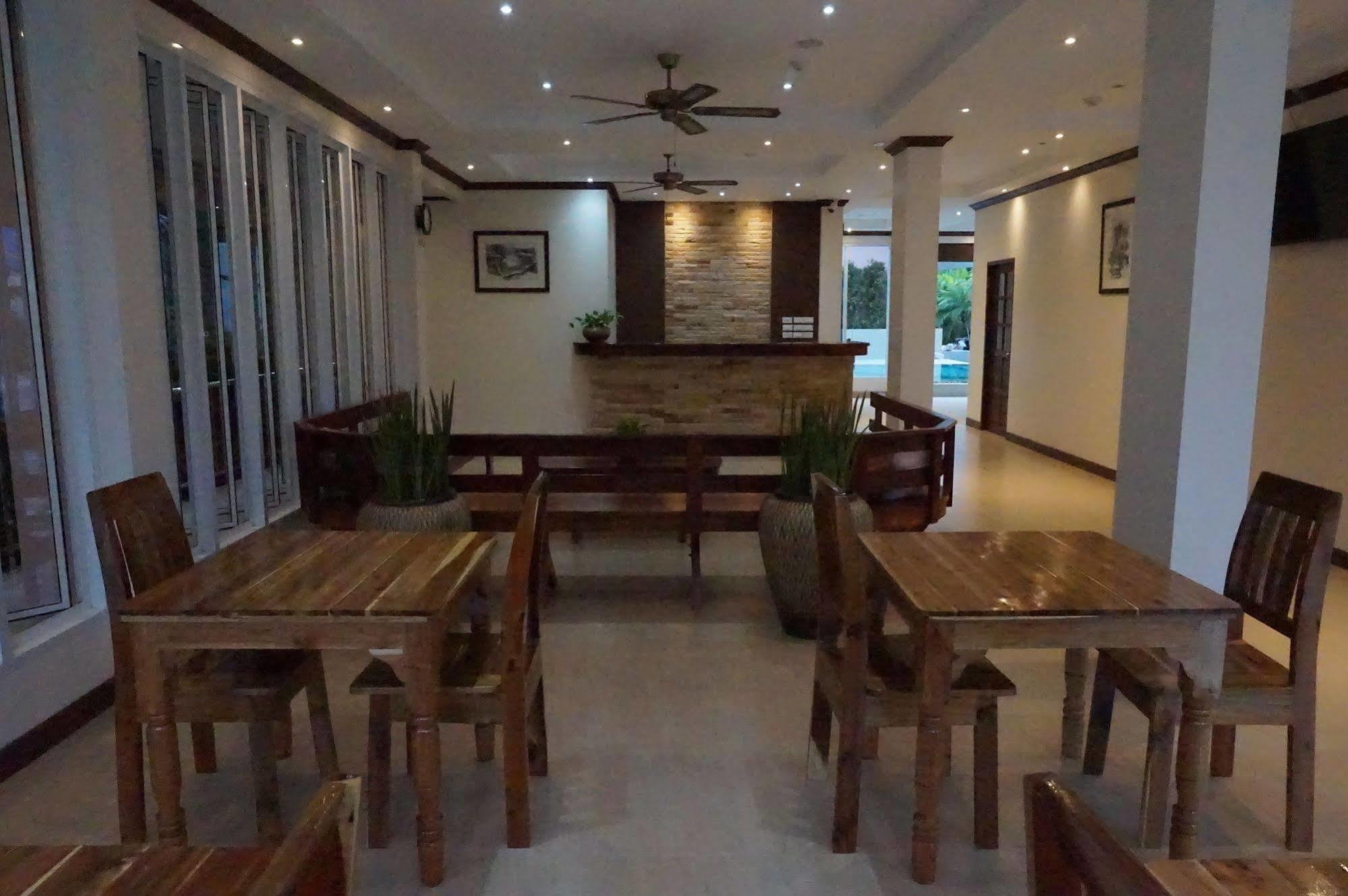 Snowhouse Aonang Krabi Hotel Ao Nang Kültér fotó